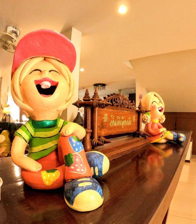 ホテル ไทยโฮเต็ล ブリーラム エクステリア 写真